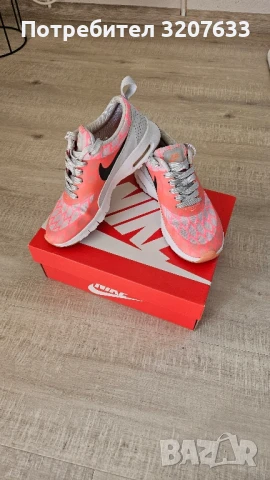 Оригинални дамски маратонки "Nike", снимка 5 - Маратонки - 51024265