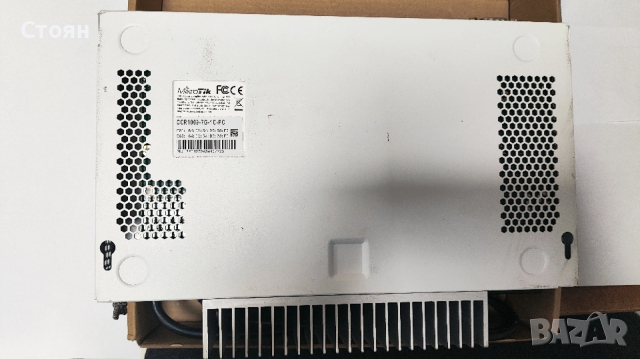 Cloud Core Router MikroTik CCR1009-7G-1C-PC, снимка 3 - Рутери - 53016083