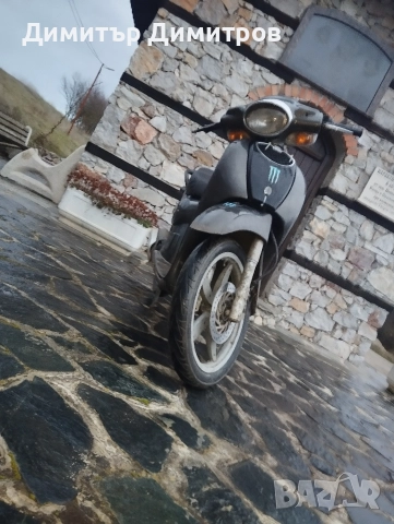 Продавам скутер Aprilia scarabeo 100cc, снимка 3 - Мотоциклети и мототехника - 52694715