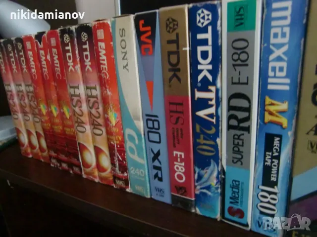 Продавам VHS видеокасети запазени с филми и музика, снимка 3 - Плейъри, домашно кино, прожектори - 49198159