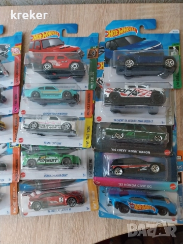 hot wheels 1:64, снимка 2 - Коли, камиони, мотори, писти - 52004906
