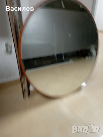 Продавам голямо кръгло огледало., снимка 2 - Огледала - 45024281