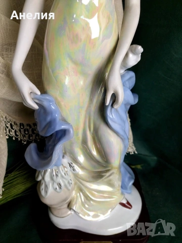 Порцеланова фигура за лампа или украса 54.50 см височина , снимка 2 - Други - 53449356