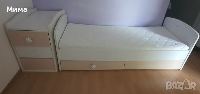 Детско легло с матрак и нощно шкафче, снимка 1 - Спални и легла - 46462998