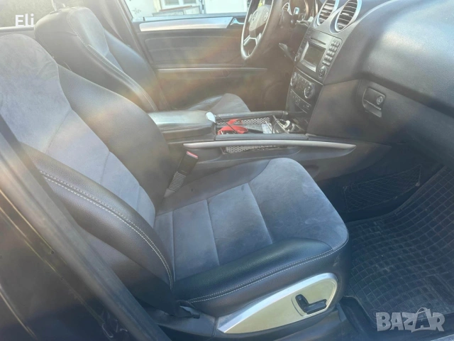 Mercedes-Benz ML 300 CDI 4MATIC, снимка 4 - Автомобили и джипове - 54276145