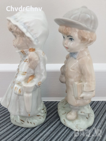 Sanbo Valencia статуетки 19см/2бр чифт/малка САНБО Валенсия испанска порцеланова фигура деца с шапки, снимка 2 - Статуетки - 51500464
