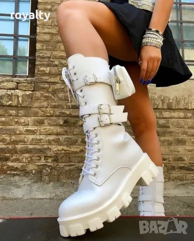 Равни ботуши - бяла кожа