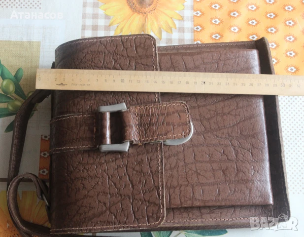 Чанта на повече от 50 години, снимка 8 - Чанти - 50963943