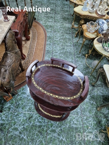 Прекрасна антикварна италианска конзолна масичка , снимка 6 - Антикварни и старинни предмети - 52889890