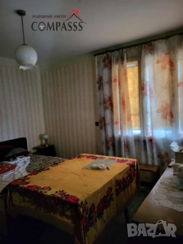 Къща с двор, с. Преселенци, Общ. Ген. Тошево - 40000евро!, снимка 8 - Къщи - 53115352