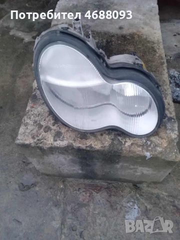 Десен фар за Мерцедес С200 2001г 116к.с 2.2