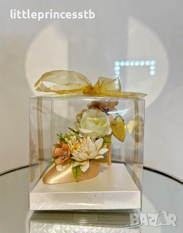 Подаръци за 8-ми март, елегантни обувки с цветя , снимка 10 - Изкуствени цветя - 53573246