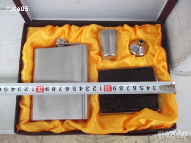 Комплект шише , чашка , дозатор и табакера метални нови, снимка 6 - Други стоки за дома - 52111290