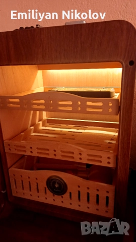 Продавам хумидор, снимка 3 - Други ценни предмети - 52846287