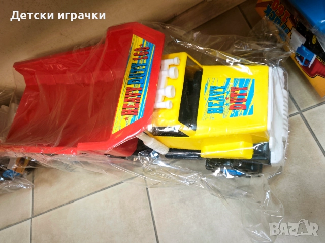 Камион самосвал с подвижна каросерия 59см , снимка 3 - Коли, камиони, мотори, писти - 52777103