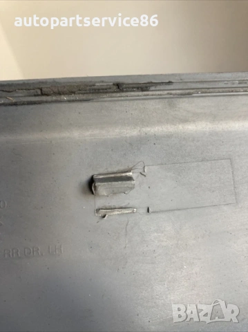 Декоративна лайсна лява страна за KIA Carnival (2008) 87721-4D100, снимка 2 - Части - 53203775