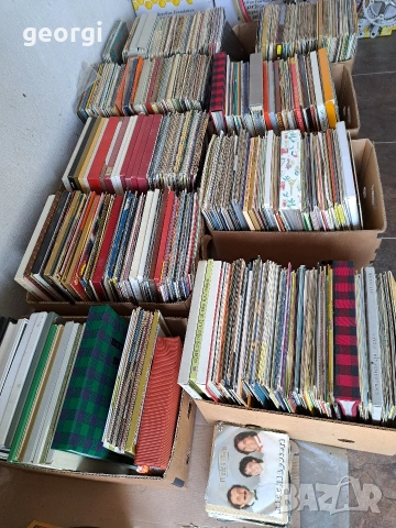 голяма колекция грамофонни плочи 