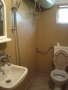 Давам самостоятелна стая с баня и тоалетна под наем, снимка 5