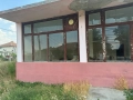 Продава се търговски имот в центъра на с. Кликач, общ. Карнобат, обл. Бургас , снимка 2