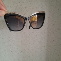 Слънчеви очила Moschino, оригинали, нови, 75 лв, снимка 2 - Слънчеви и диоптрични очила - 45356251