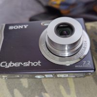 Soni Cyber-shot DSC-W85, снимка 2 - Фотоапарати - 45380005