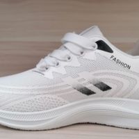 Дамски спортни обувки стил и удобство в едно, снимка 4 - Маратонки - 45852136