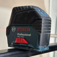 Линеен лазерен нивелир Bosch GCL 2-15 Professional, 15 м +, снимка 1 - Други инструменти - 45539423