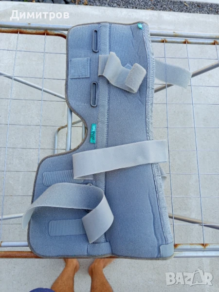 Патерици и Ортопедична наколенка за колянна става, снимка 1