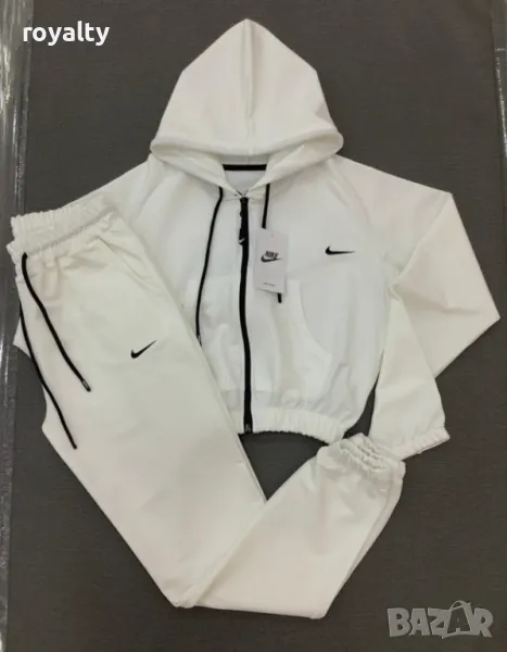 Nike бял дамски спортен комплект , снимка 1