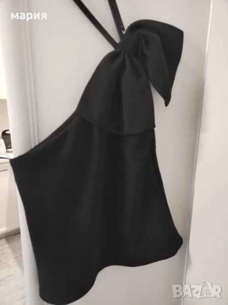 Нов топ Zara с голо рамо, снимка 1