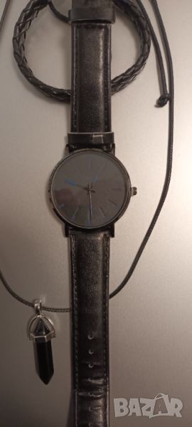Комплект ръчен часовник, кожена гривна и огърлица медальон, снимка 1