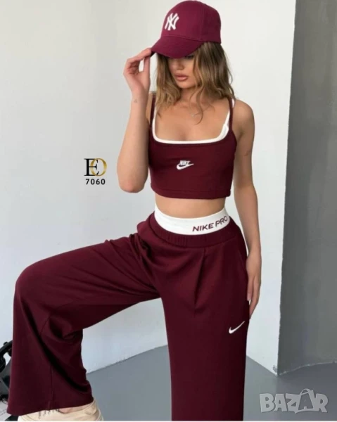 дамски екипи Nike , снимка 1