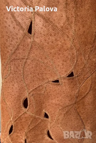 Кожен панталон с перфорация Италия, снимка 5 - Панталони - 50084312