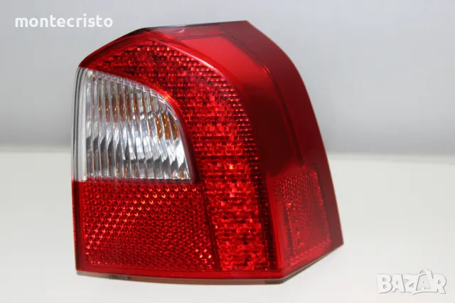 Десен стоп Volvo V70 комби (2007-2013г.) HELLA LED 30698984 Волво V 70, снимка 1 - Части - 46874254