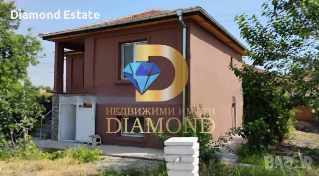 РЕНОВИРАНА Двуетажна къща в село Поповица обл. Пловдив, снимка 3 - Къщи - 49476583