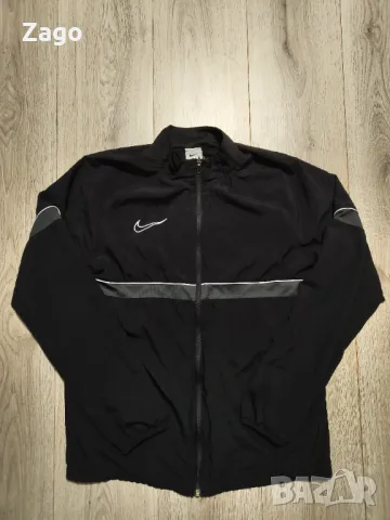 Горнище на Nike , Найк, снимка 1 - Спортни дрехи, екипи - 48985552