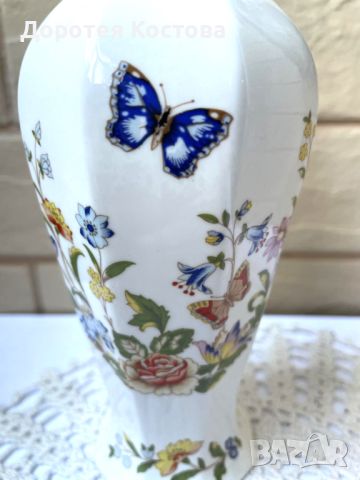 Красива ваза от фин костен порцелан от Англия, снимка 2 - Антикварни и старинни предмети - 45471393