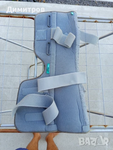 Патерици и Ортопедична наколенка за колянна става