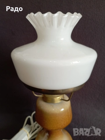 Комплект от две порцеланови лампи с бели стъклени абажури, снимка 4 - Настолни лампи - 54171894