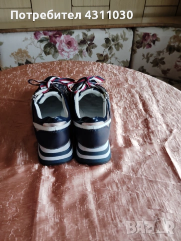 Дамски обувки Tamaris 40 номер, снимка 4 - Дамски ежедневни обувки - 53413451