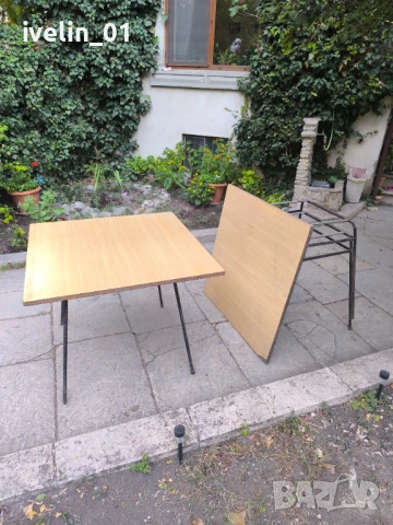 Продавам маси 90/90, снимка 2 - Маси - 51175367