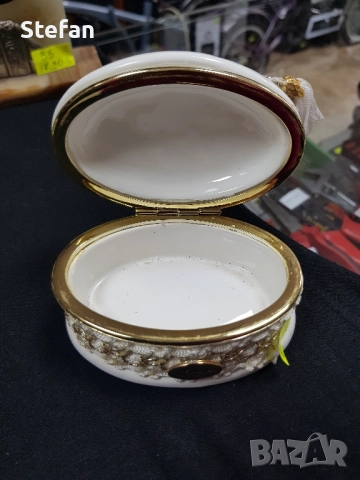 виндиш френска икона с медал Мадона сингова и бяла мраморна, снимка 6 - Антикварни и старинни предмети - 52627176