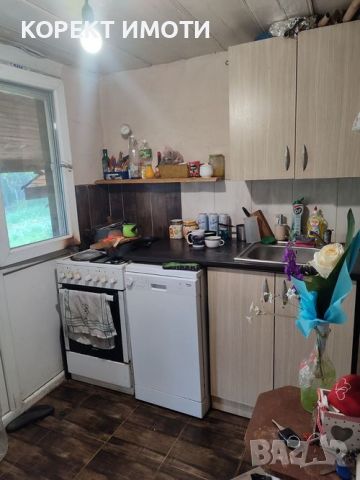 ПРОДАВА КЪЩА в село Салманово, снимка 6 - Къщи - 45209452