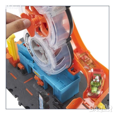Писта Hot wheels , снимка 2 - Коли, камиони, мотори, писти - 52518097