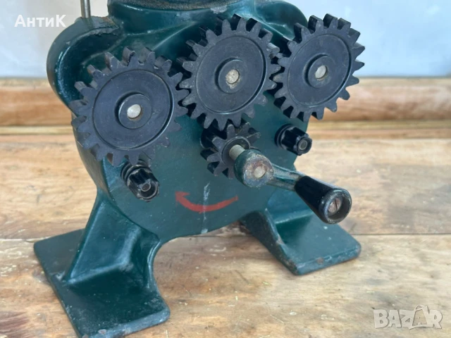 Соц Учебен Макет Модел на Двигател в Разрез, снимка 9 - Антикварни и старинни предмети - 51110858