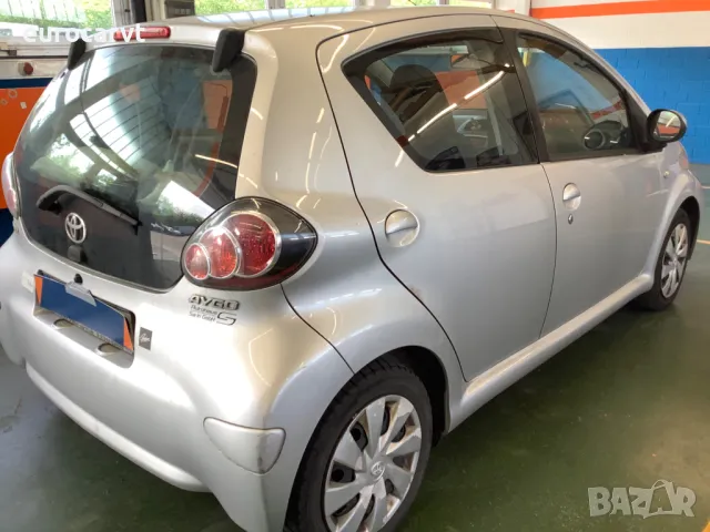 Toyota Aygo 1,0i facelift, снимка 4 - Автомобили и джипове - 50434653