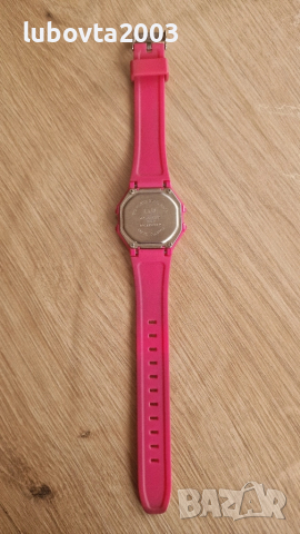 QiQ Дамски цикламен часовник , снимка 3 - Дамски - 52394954