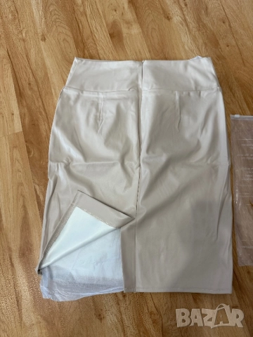 Нова кожена пола в цвят много светло бежово, снимка 5 - Поли - 52719966