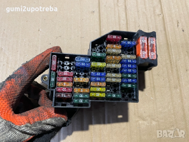 Кутия за Бушони 7P0941828A 7P0941824A Porsche Cayenne 3.0D 92A/2012г