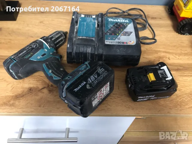 Винтоверт Makita с две батерии и зарядно, снимка 2 - Винтоверти - 49425200